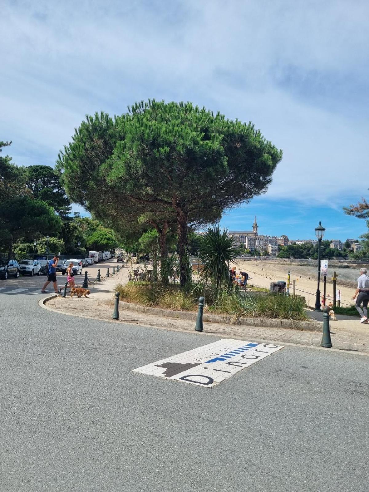 Brise Marine Du Prieure Spacieux Lumineux A 2 Min De La Plage Динар Экстерьер фото